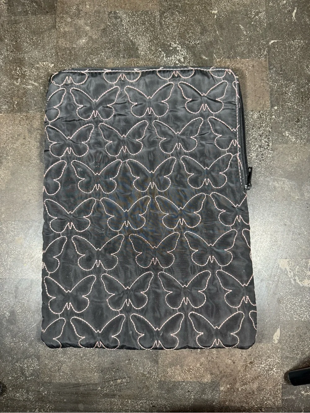 Quilted Butterfly Zipper Sleeve in Black with Pink Stitching